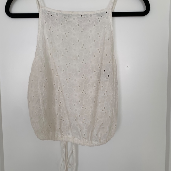 Brandy Melville White Top - Picture 4 of 6